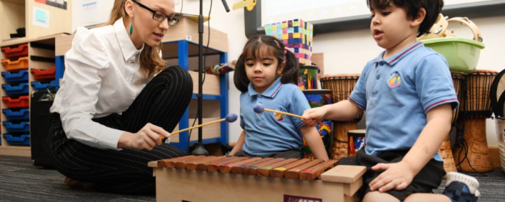 “Superhuman” UAE Teachers Urged To Apply For GEMS Education Global Teacher Prize